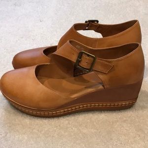 Antelope Adela shoes in tan, size 39, new without box